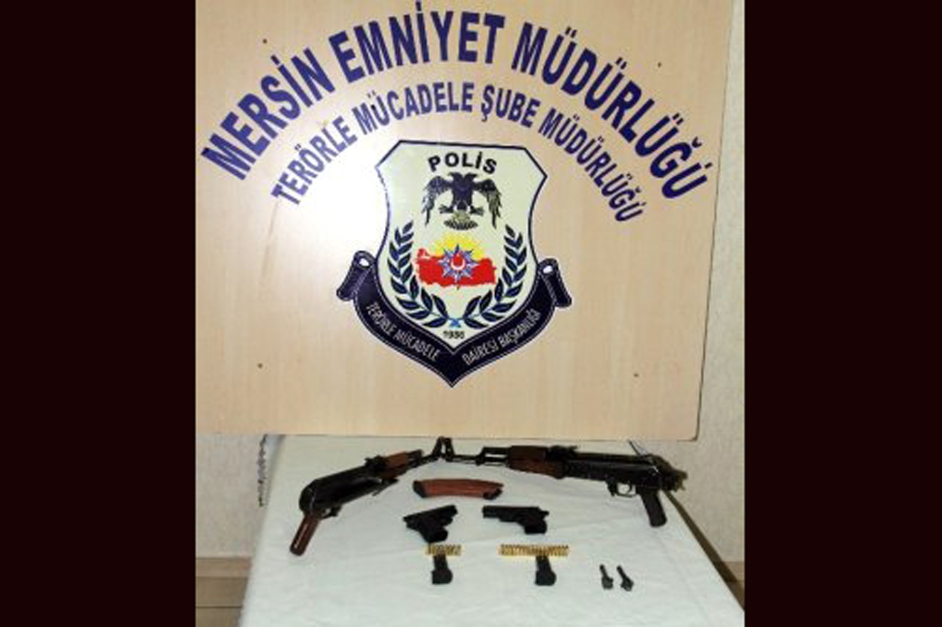 Mersin'de uzun namlulu silah ele geçirildi Mersin'de uzun namlulu silah ele geçirildi